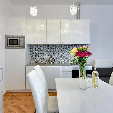 Platinum Chmielewskiego 아파트 소포트